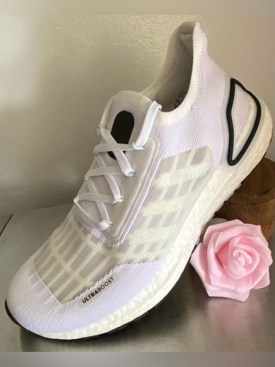 ADIDAS Shoes - NEW-ADIDAS WOMENS SUPER LIGHTWEIGHT ATHLETIC RUNNING SHOE